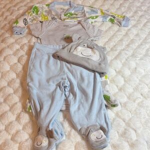 Adorable Baby Outfit Set with Animal Prints